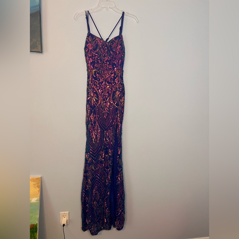 Windsor prom dress, size small, blue with sequins!
